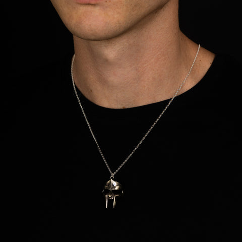 MADVILLAINY NECKLACE