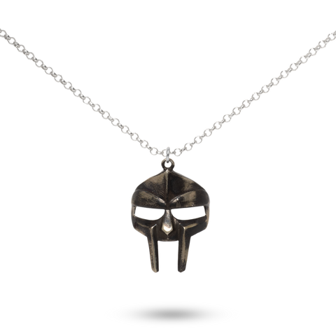 MADVILLAINY NECKLACE